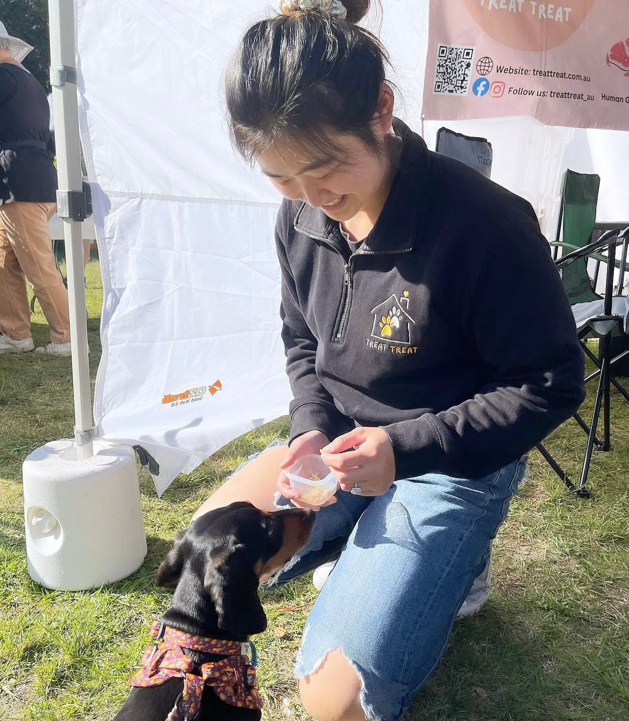 WOMENS HALF ZIP CREW